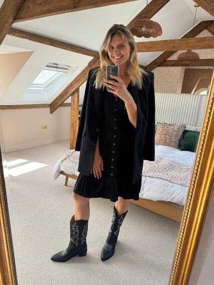 womens leather Black cowboy boots available in larger sizes 42-46