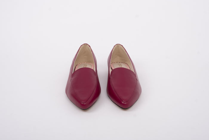 Front shot of womens burgundy leather Flt shoe in larger sizes 8-12
