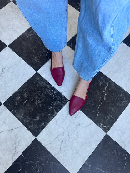 Large size burgundy flat womens shoes available in sizes 8 9 10 11 12, standard and wide fit
