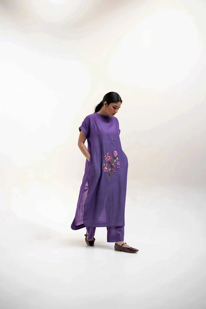 Avaia Hand-Embroidered Set Bloome