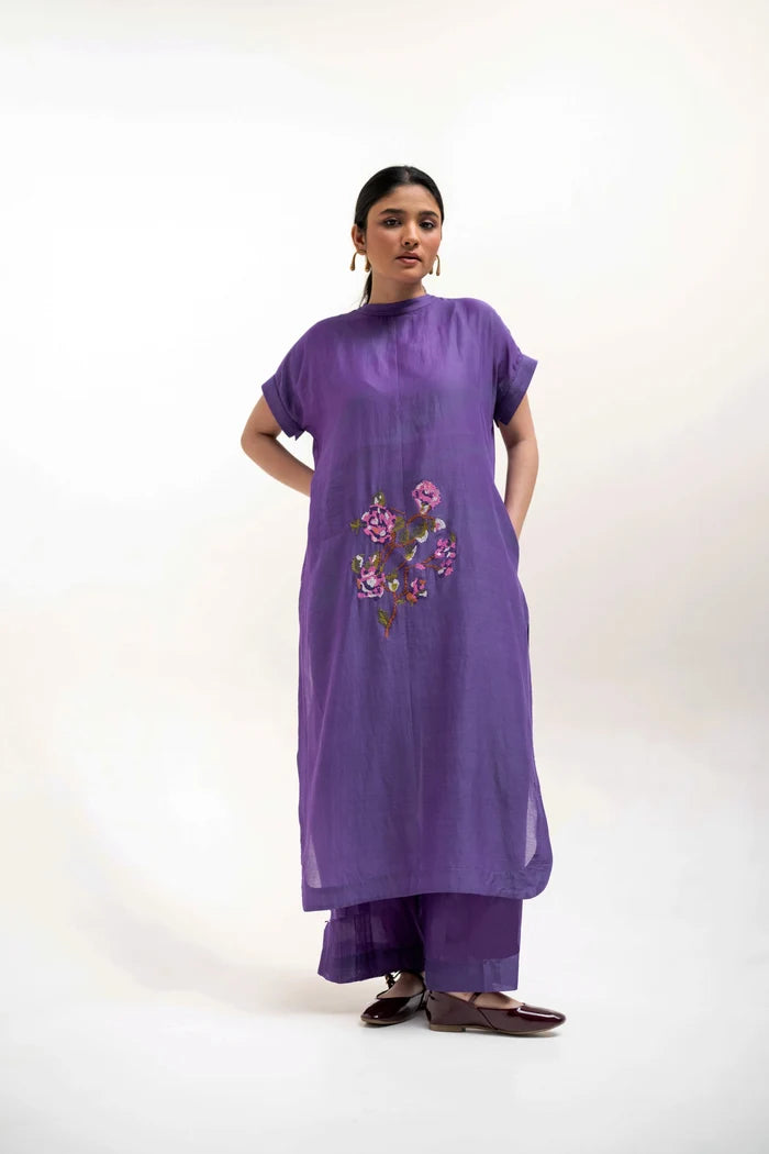 Avaia Hand-Embroidered Set Bloome