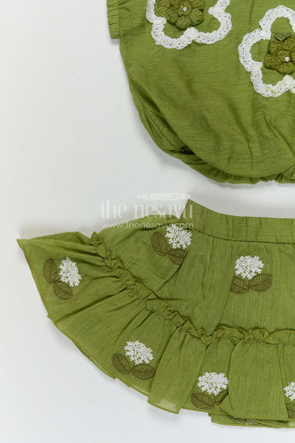 The Nesavu Baby Casual Sets Baby Girl Casual Outfit Set for Playdates and Everyday Outings Nesavu Nesavu baby girl cotton casual outfit set with thread embroidery for playdates and daily wear