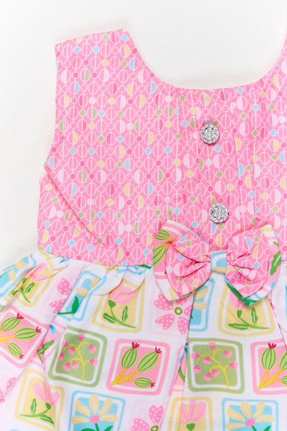 The Nesavu Baby Cotton Frocks Baby Girl Cotton Frock with Playful Cartoon Fruit Print for Casual Wear Nesavu Nesavu baby girl cartoon fruit print cotton frock – sleeveless and perfect for play