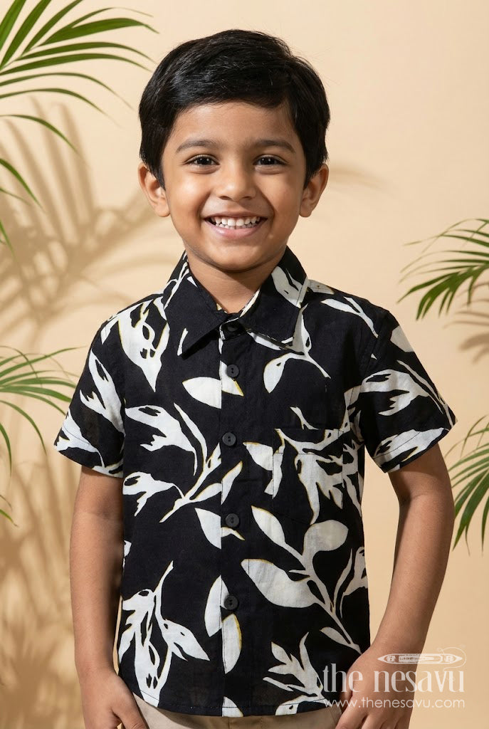 The Nesavu Boys Cotton Shirt Boys Leaf Print Cotton Shirt for Travel and Everyday Casuals Nesavu 20 (3Y) / Black / Cotton BS390A-20 Nesavu boys cotton shirt with bold leaf print for holidays, travel and everyday wear