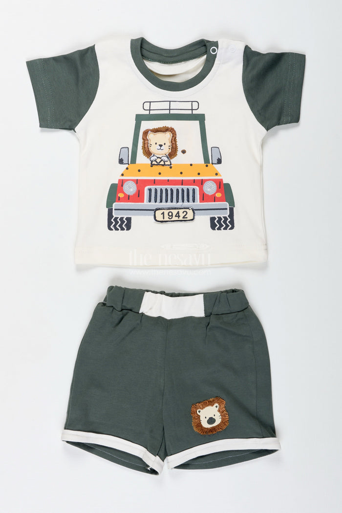 The Nesavu Boys Casual Set Boys Newborn Green Cotton Dress Set with Robot Print Tee and Dark Shorts for Comfortable Daily Wear Nesavu 14 (6M) / Green BCS283A-14 Nesavu Boys Newborn Green Cotton Dress Set Robot Printed Tee Dark Shorts Casual Wear