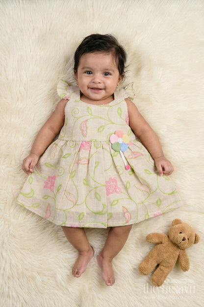 The Nesavu Baby Cotton Frocks Cotton Frock for Baby Girl’s Everyday Comfort and Casual Outings Nesavu 14 (6M) / Green / Cotton Blend BFJ909A-14 Nesavu baby cotton frock with floral thread embroidery and frilled straps for daily comfort