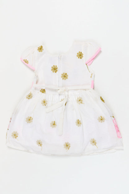 The Nesavu Girls Cotton Frock Embroidered Cotton Frock for Baby Girls’ Weekend Outings Nesavu Nesavu cotton frock for baby girls with floral embroidery and bow detail – weekend wear