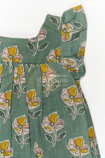 The Nesavu Girls Casual Set Girls Casual Cotton Set for Playdates and Summer Comfort Nesavu Nesavu girls cotton casual set with printed top and shorts for summer play and everyday comfort