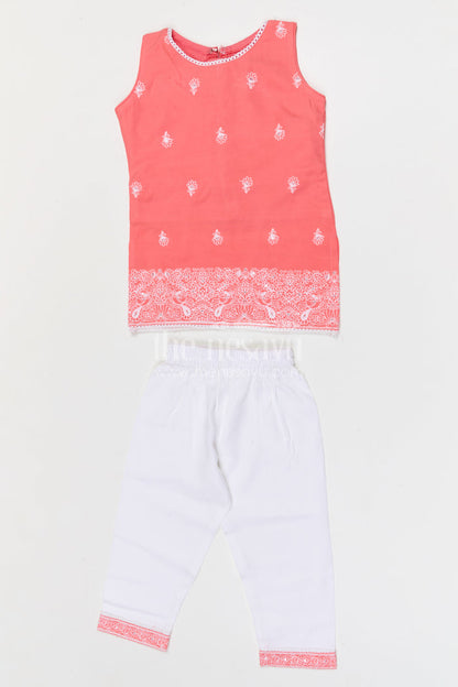The Nesavu Girls Churidar Sets Girls Churidar Set for Festivals and Traditional Celebrations Nesavu 18 (2Y) / Peach / Cotton GPS990B-18 Nesavu girls cotton churidar set for festivals and traditional celebrations with embroidered kurti