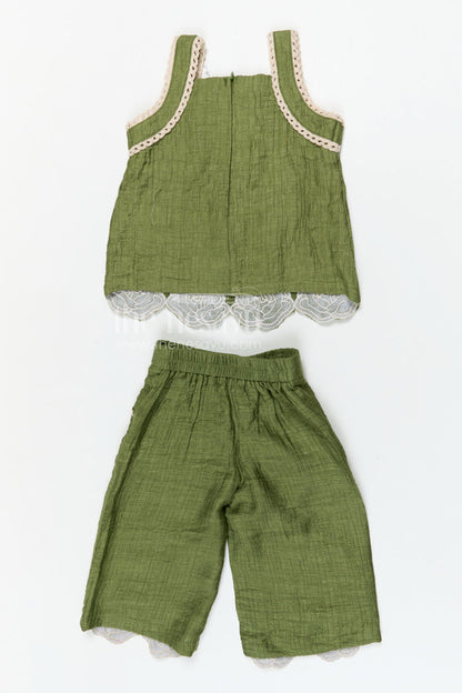 The Nesavu Girls Co-Ord Sets Girls Co Ord Set for Casual Outings and Summer Comfort Wear Nesavu Nesavu girls co ord set for casual outings with rayon cotton fabric and thread embroidery breathable summer wear