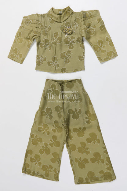 The Nesavu Girls Co-Ord Sets Girls Floral Co-Ord Outfit for Celebrations and Casual Outings Nesavu 22 (4Y) / Green GPS907B-22 Nesavu girls digital floral co-ord set puff sleeves festive pants family occasions
