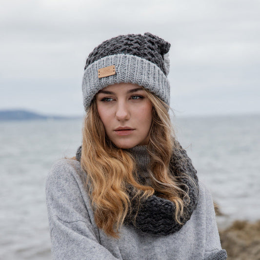 Honeycomb Cable Twist Snood Experience Elegance & Comfort with Honeycomb Cable Twist Snood