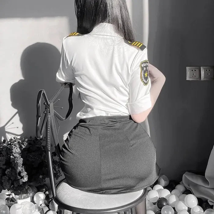 Hot Lady Cops