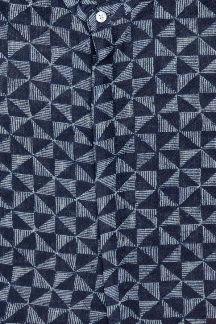 The Nesavu Boys Linen Shirt Indigo Serenity: Linen Boys' Shirt with Tranquil Blue Prints for a Calming Look Nesavu Tranquil Blue Printed Shirt | Baby Shirt Online | The Nesavu