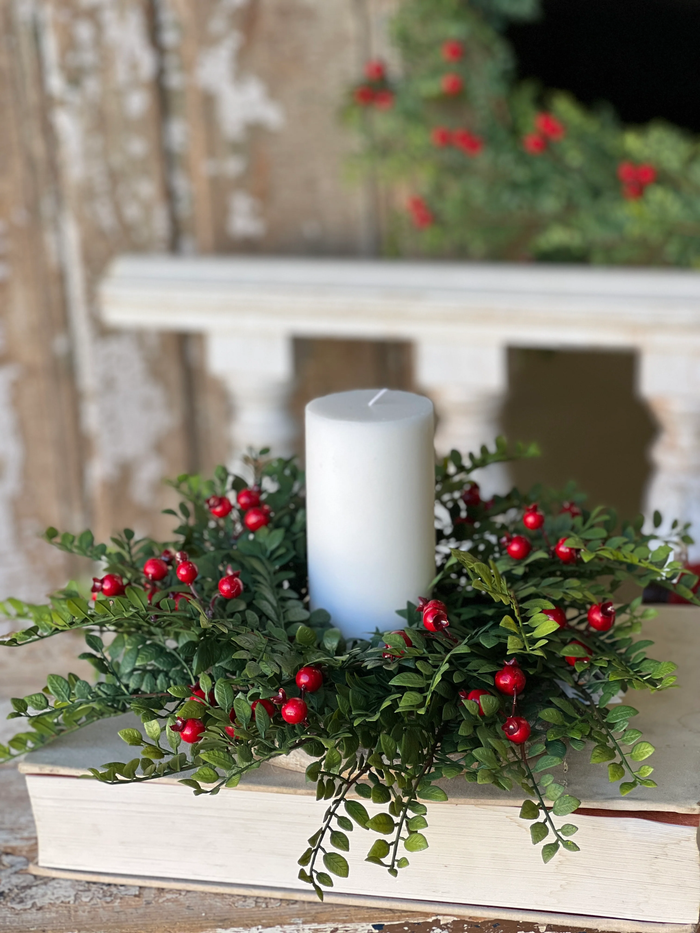 Lively Berry Bough Candle Ring | 16"