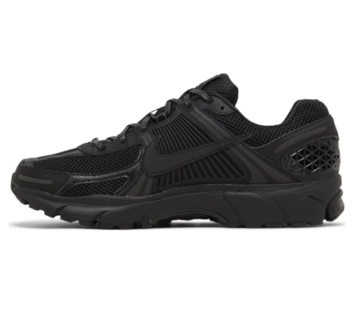 Men’s Nike Zoom Vomero 5 (Triple Black)