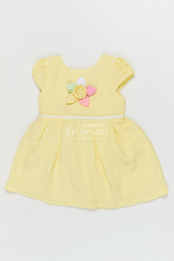 The Nesavu Girls Cotton Frock Seersucker Cotton Frock for Baby Girls’ Summer Days Nesavu 14 (6M) / Yellow / Cotton BFJ918A-14 Nesavu baby girl summer frock in seersucker cotton with floral applique and puff sleeves