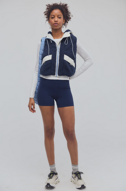 Sky High Fleece Vest in Navy Moonglow Combo