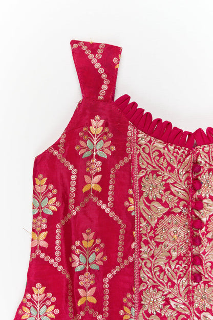 The Nesavu Girls Sharara / Plazo Set Sleeveless Plazo Set for Girls with Festive Embroidery and Tassel Detailing Nesavu Nesavu sleeveless plazo set for girls with embroidered yoke and festive tassel trims – perfect for birthday and temple events